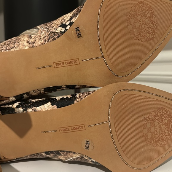 Vince Camuto Women's Pelsna Fashion Boot - Picture 14 of 15